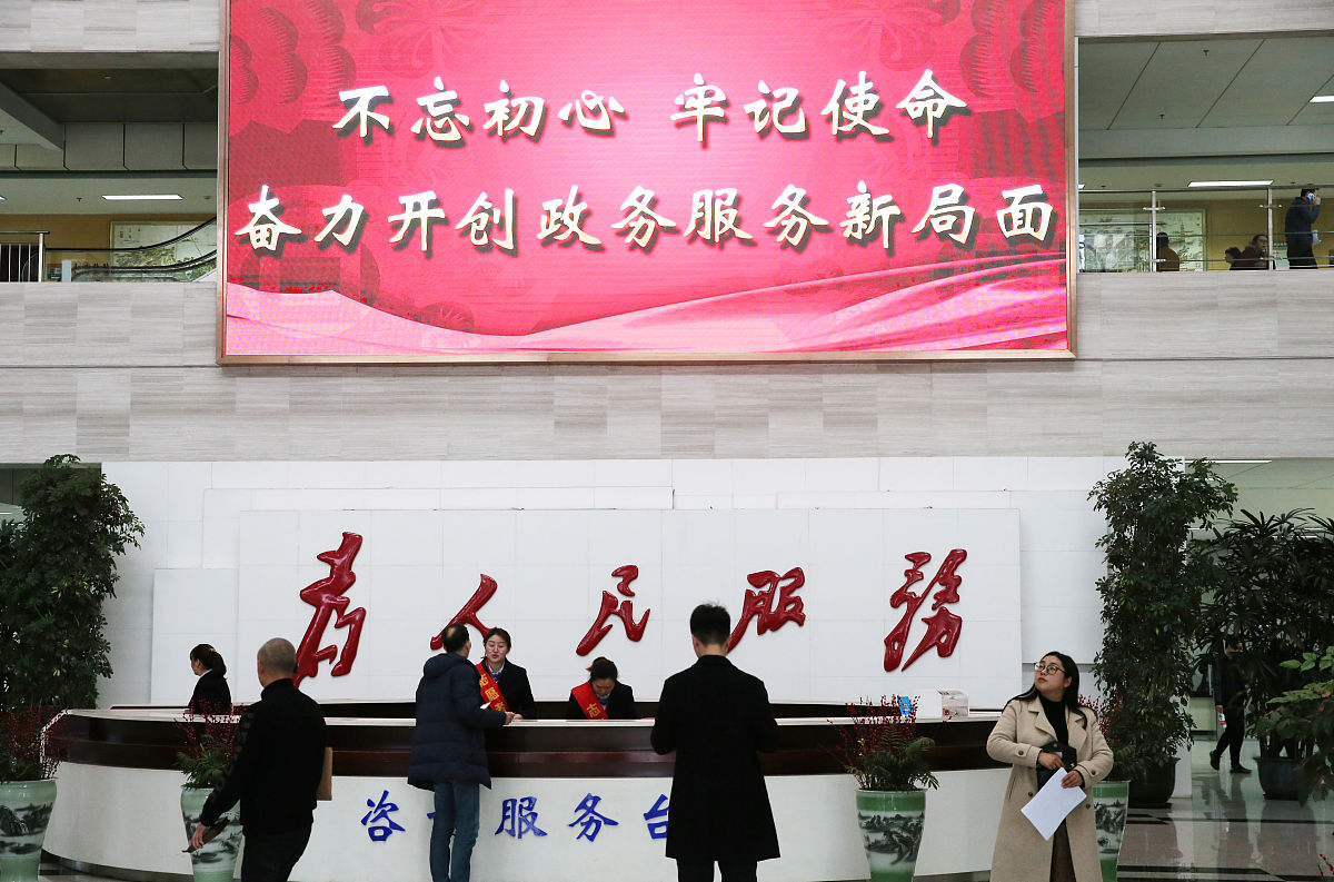 人民法院优化营商环境标语1 公正司法保障权益。2 打击侵权维护公平竞争。3 诚信经营共创和谐市场。4 法治营商共享发展。5 全心全意为企业服务。6 依法办案公正裁决。7 推动法律服务创新促进经济发展。8 诚信合作共同发展。9 法律保障企业稳步前行。10 法治环境营商环境优化。继续