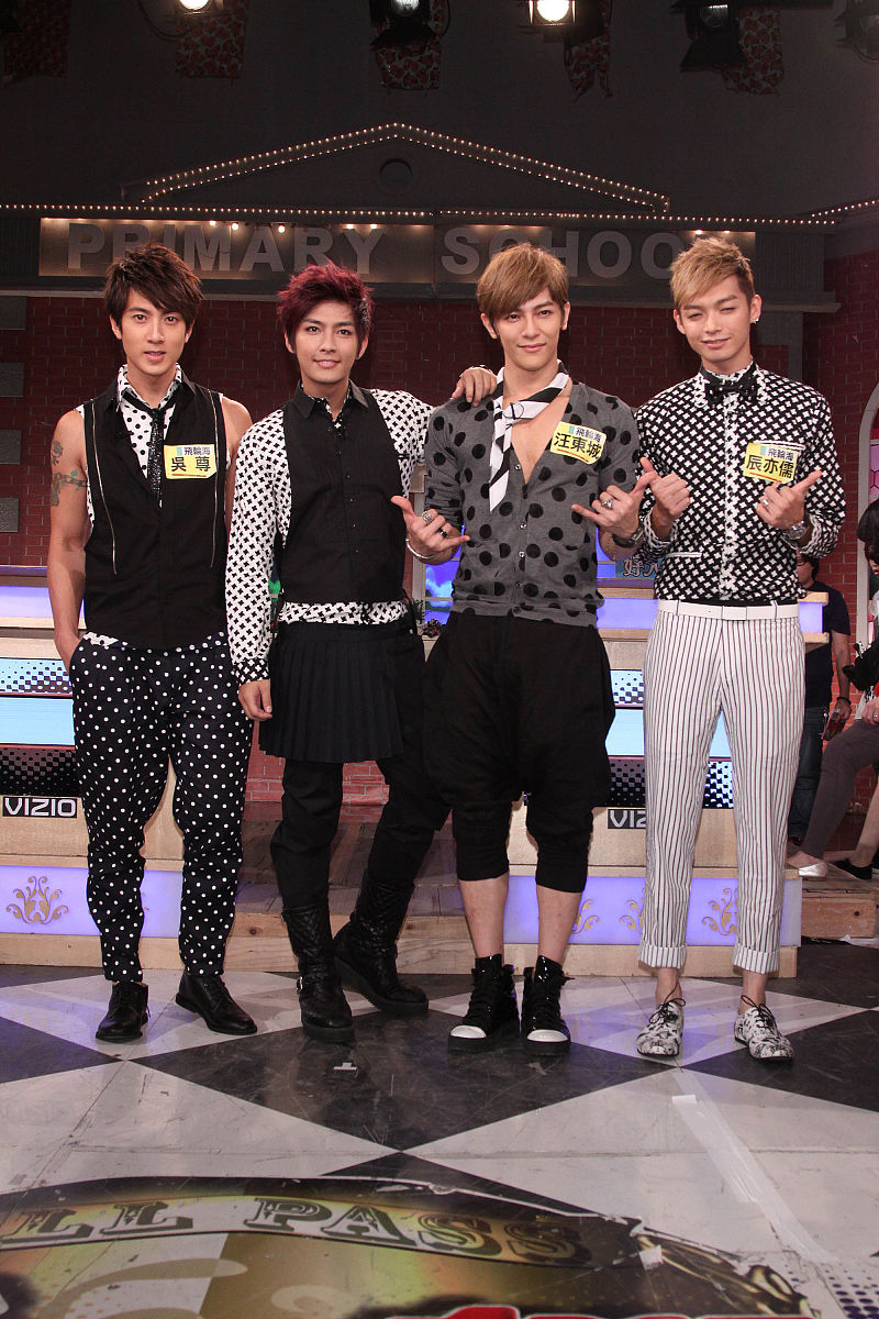 隔壁床的阿姨问我是啥月入百万的工作住院也不停歇怎么回答显得高情商