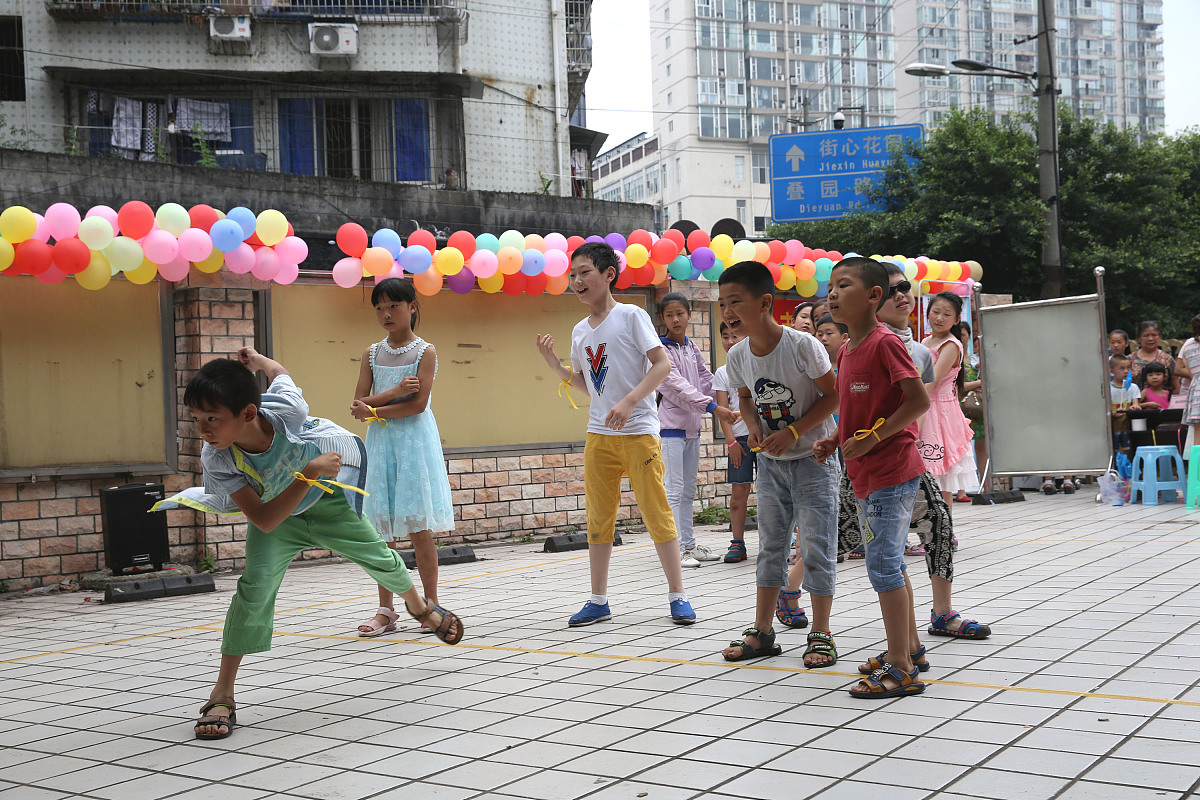 成都大专幼师学校分享幼儿民间游戏五则
