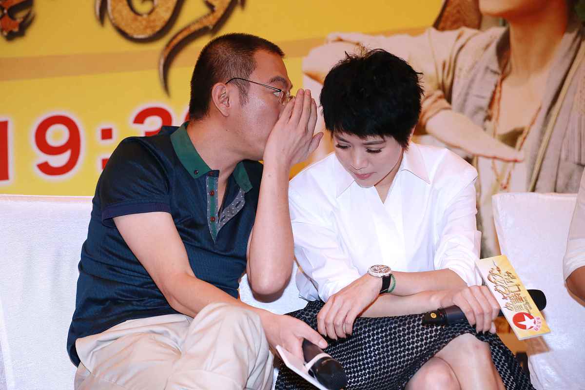 2013年07月27日,上海,电视剧《龙门镖局》举行新闻发布会.宁财神,袁咏