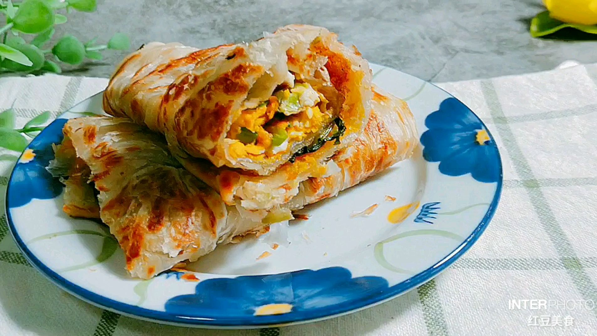 懒人福音,简单营养的手抓饼~鸡蛋手抓饼
