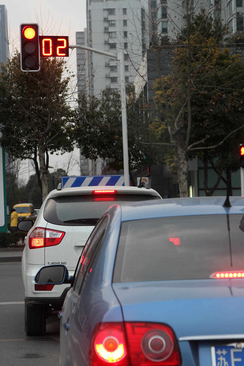 驾照科目三考试内容详解：路考项目、评分标准和技巧