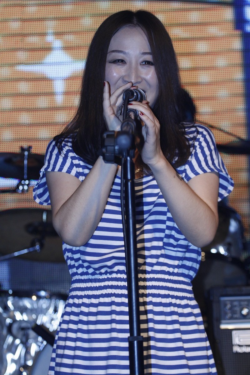 2011年7月31日,北京,由某牌子啤酒主办的"虎啤跨艺界乐队龙虎榜"第二