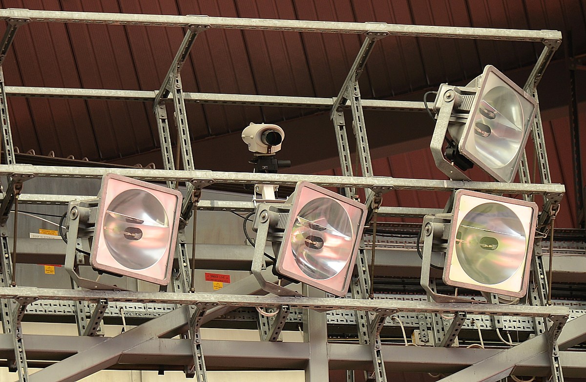 Hawk-Eye 鹰眼系统缺点：误差、干扰和局限性