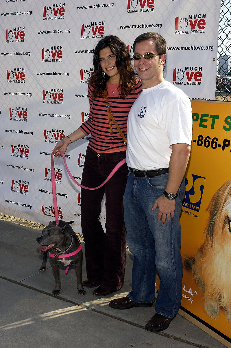los angeles - october 31:  actress lake bell and the pet staff o