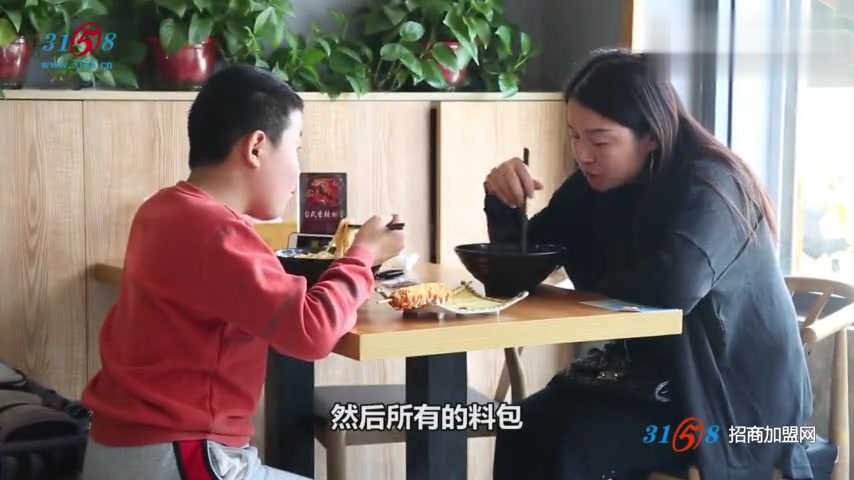 创业开好一家快餐店,特色、菜品、服务一样都不能少