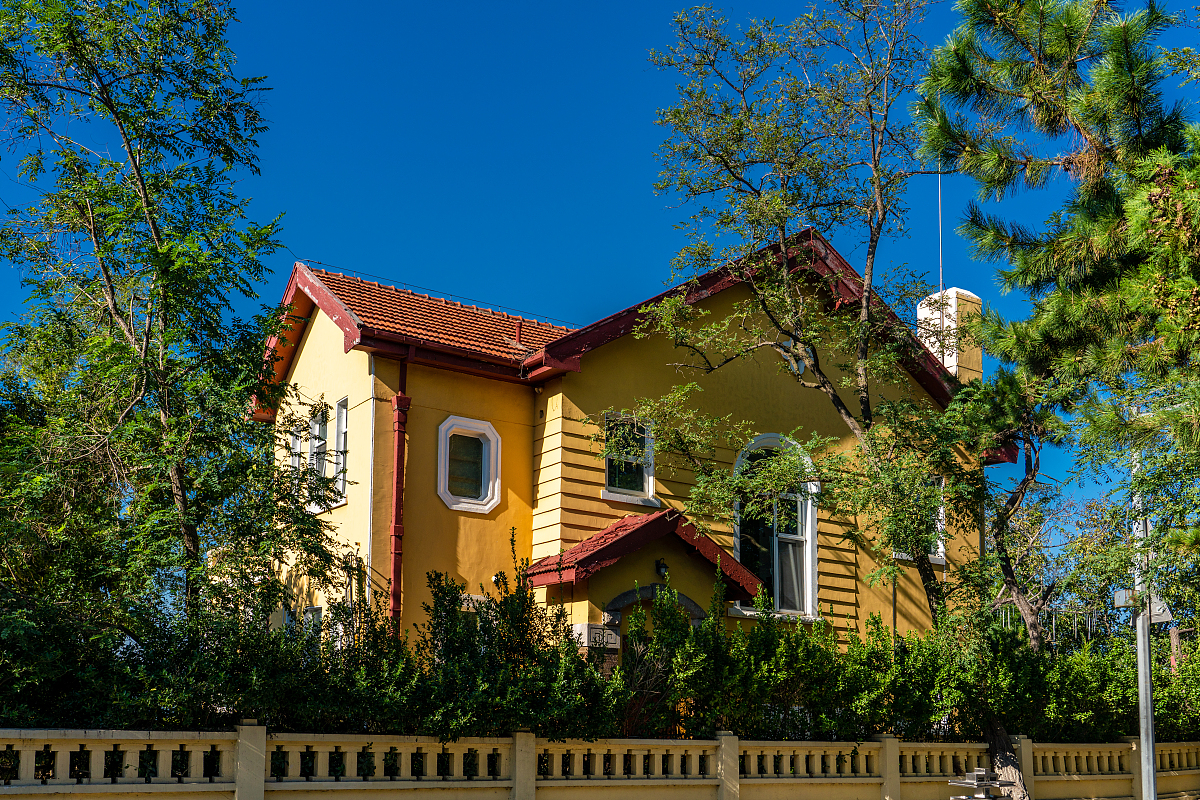 山东省青岛卫生学校招生办联系电话