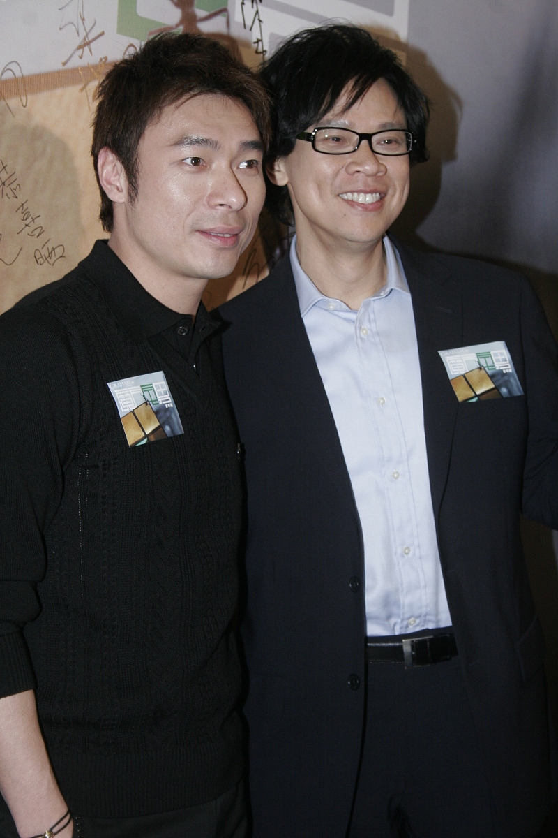 2009年1月19日,香港,许志安首次执导为自己拍自传《魔方宅男》.***_**
