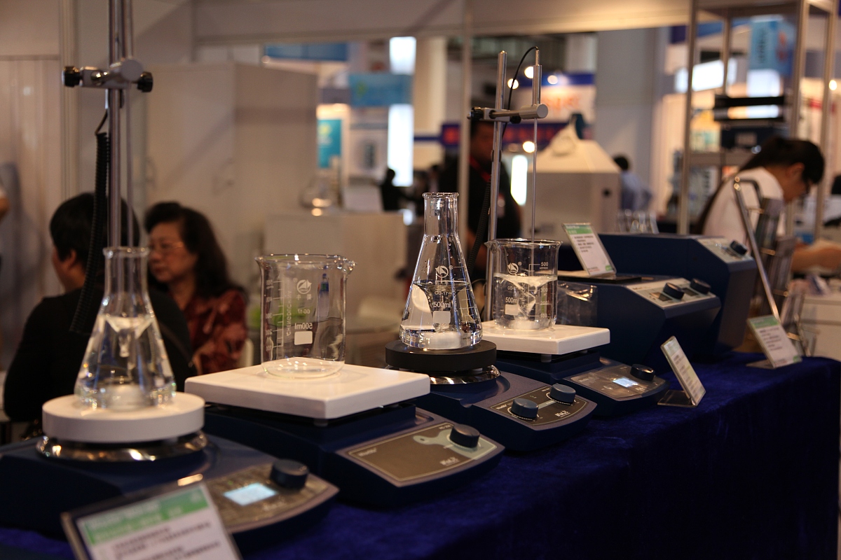 写一篇关于磁力搅拌器