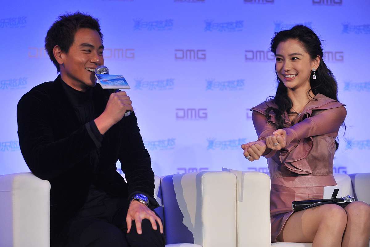 2011年8月18日,北京,电影《夏日乐悠悠》发布会举行.***_***anglebaby