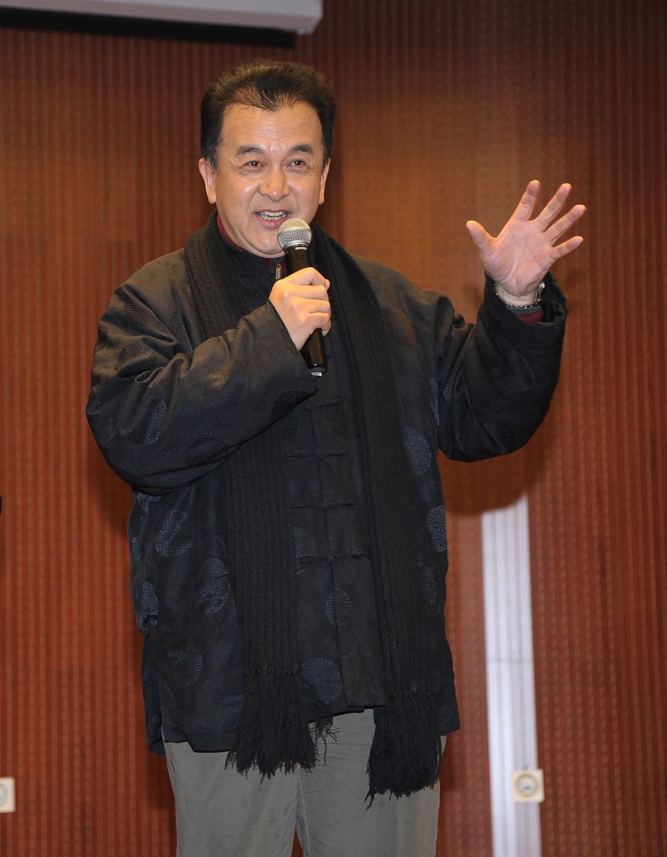 2016年12月21日,北京,明星出席电影《泡菜爱上小龙虾》关机发布会.  
