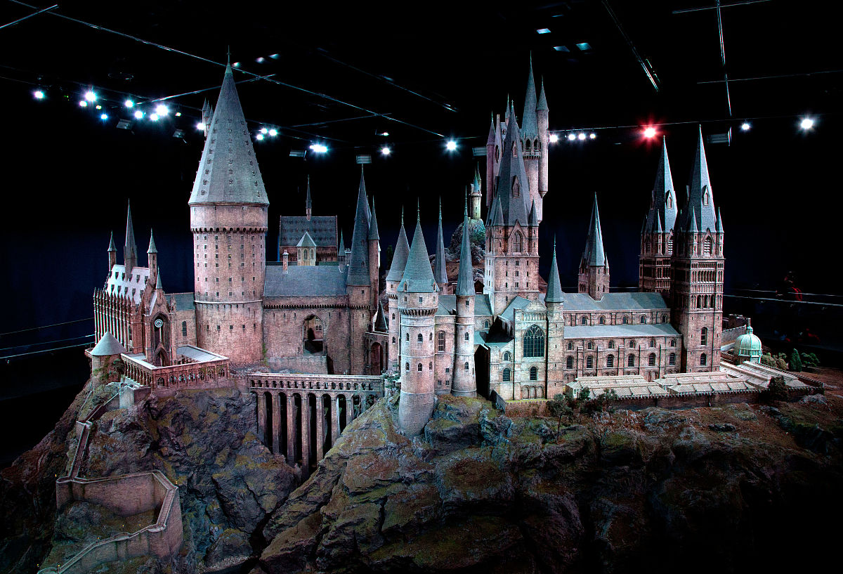 西幻风格城堡名字生成器：梦幻魔城