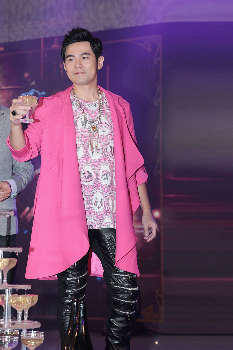 哄女朋友睡觉的睡前故事：迷路的小白兔