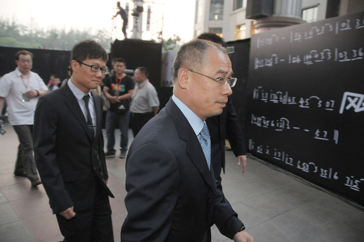 周鸿祎将6.25%公司股份转让至胡欢名下，引发离婚猜测