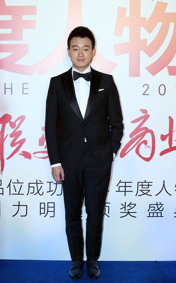 2014年11月27日,北京,2014芭莎男士品位成功年度人物颁奖盛典红毯.佟