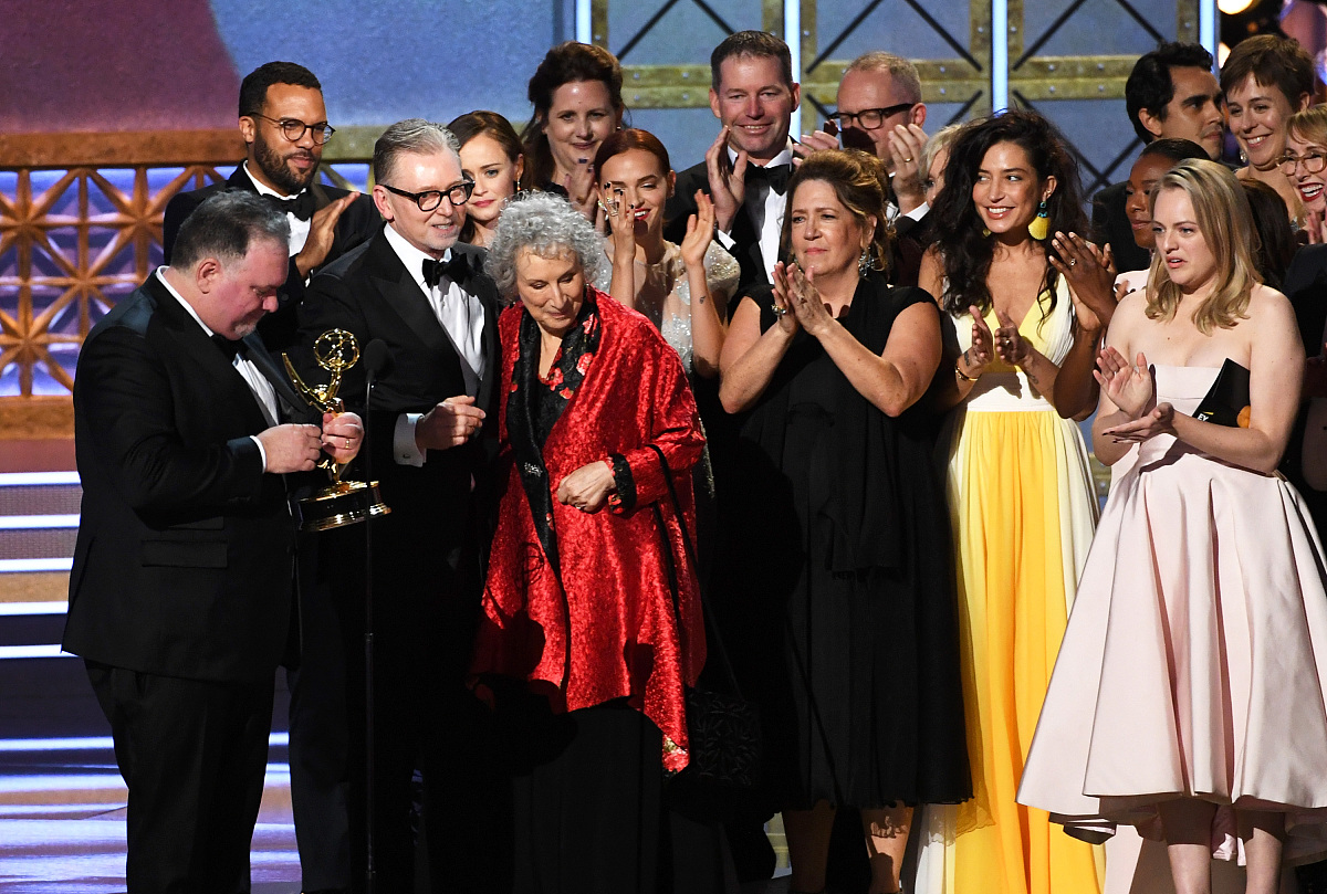 彩虹字母宝贝朋友是一款简单好玩的手机解谜冒险游戏手游更新日志