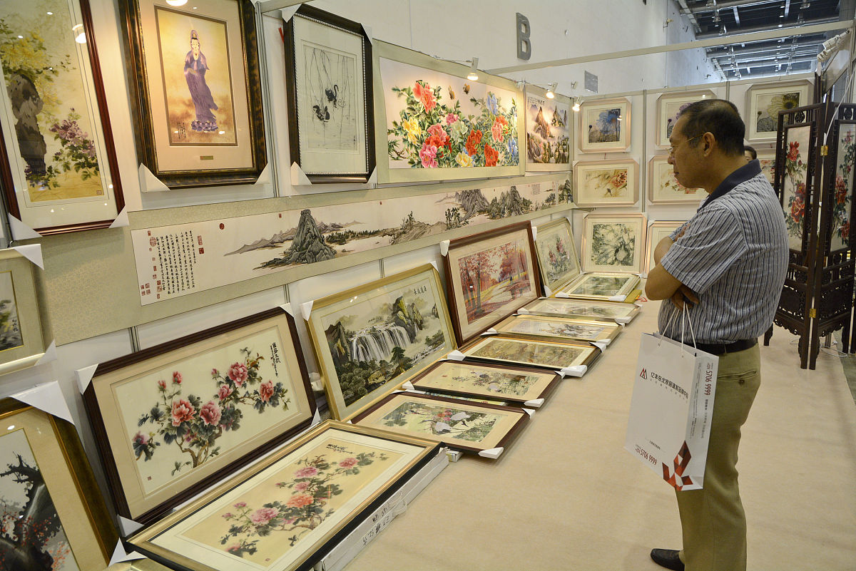 湖南工艺美术职业学院湘绣设计与营销专业怎么样？就业前景及发展趋势