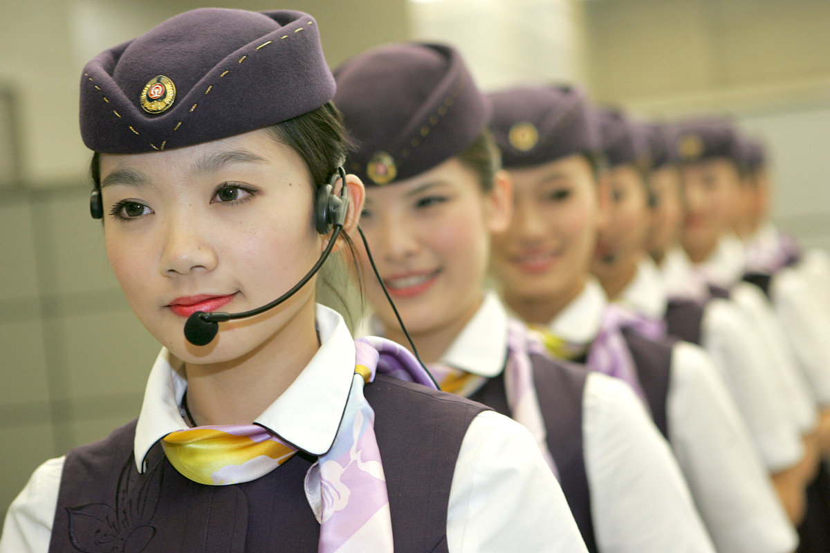 贵州省邮电学校高铁乘务专业招生标准 - 培养高素质高铁乘务员