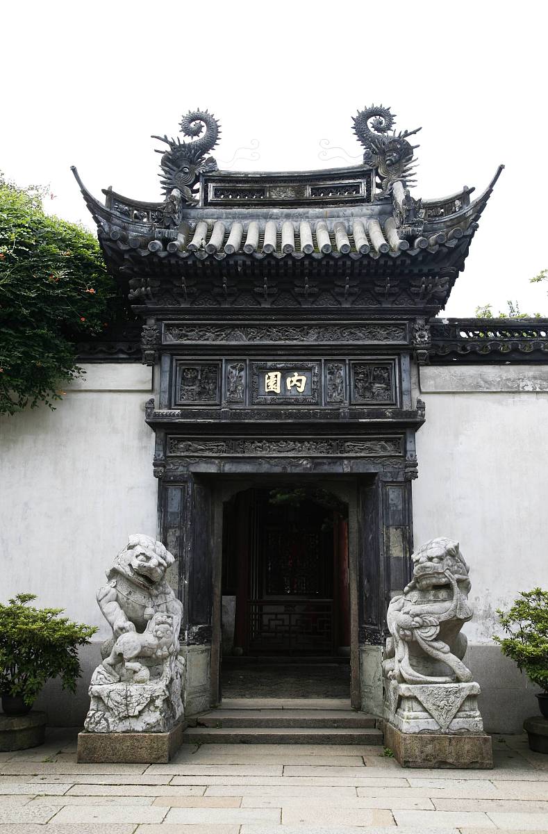 东风人面是什么意思