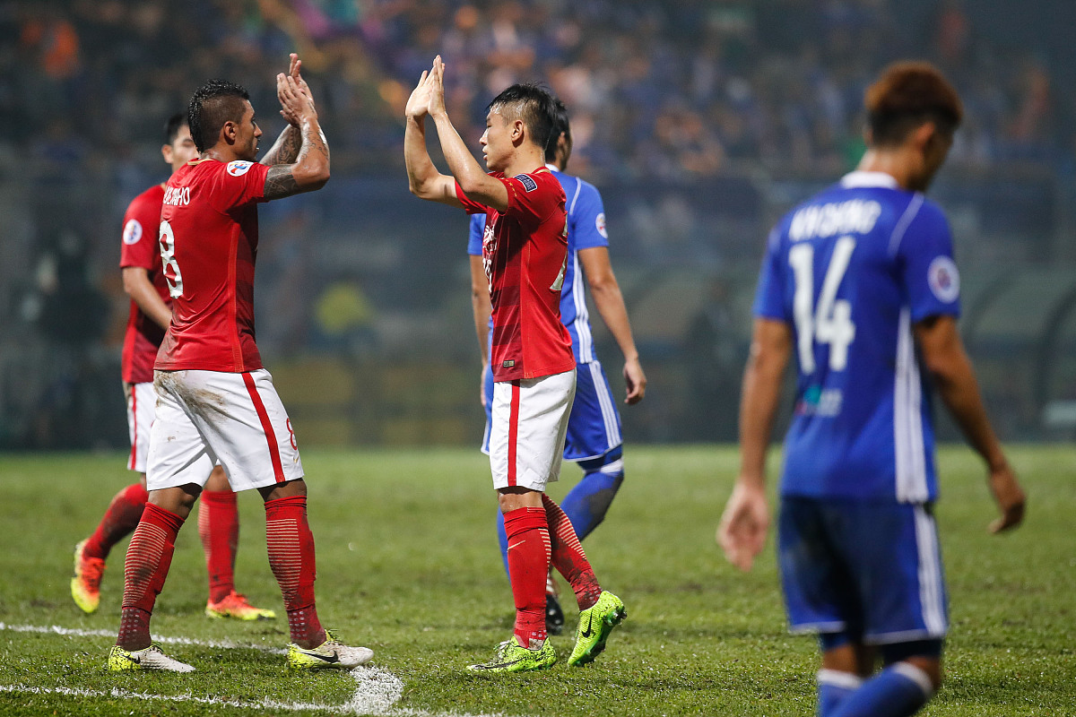 2017亚冠小组赛g组:香港东方0-6恒大淘宝 阿兰,保利尼奥各两球