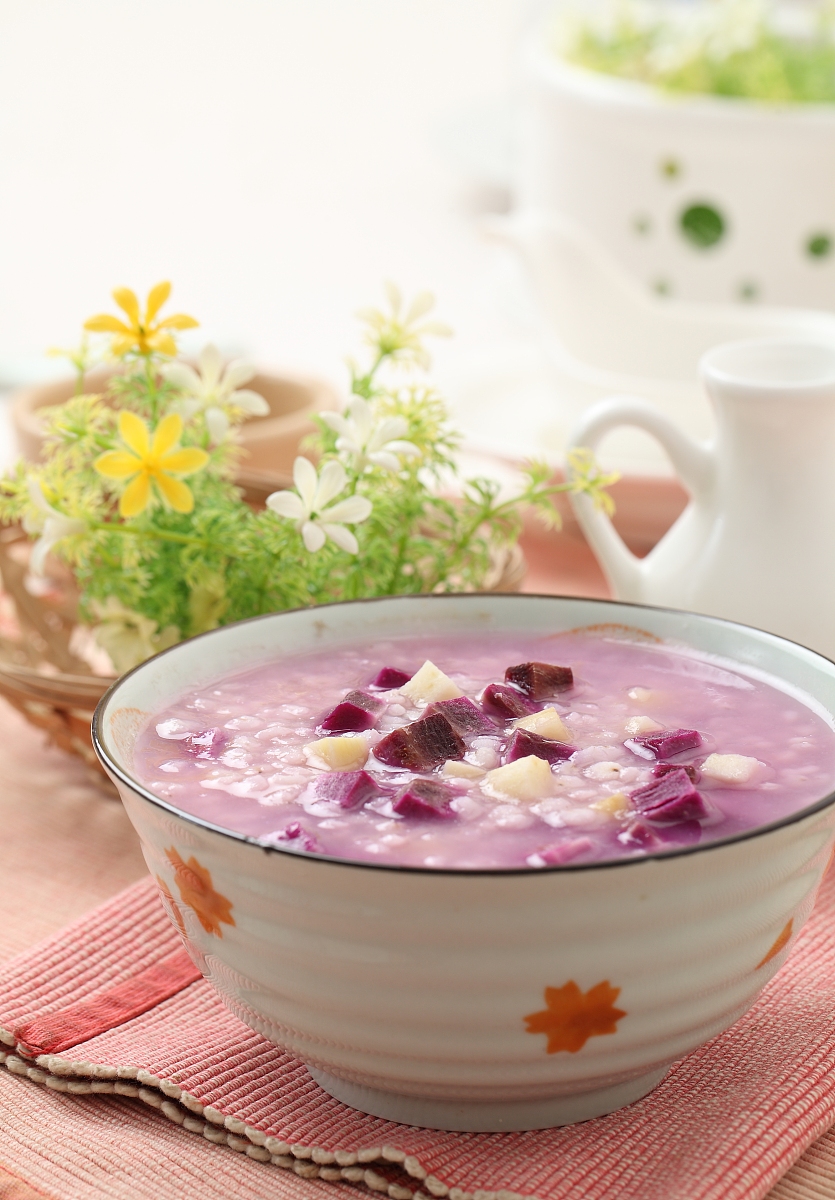 郫县友爱职业技术学校中餐烹饪与营养膳食专业 - 培养健康饮食人才