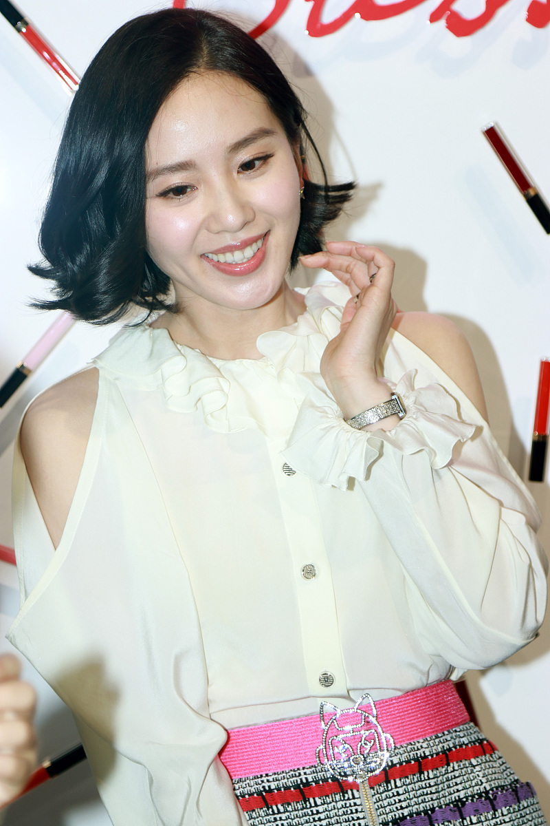 一些第三方软件是通过什么手段实现的更改微信主题背景的一些第三方软件通过修改微信的系统文件和资源文件来实现更改微信主题背景。这些软件通常需要获取root权限才能够进行修改操作。一些较新的更改微信主题背景的软件可能采用了更加先进的技术如虚拟化技术、Xposed框架等。微信主题背景文件存储在哪个文件夹里？