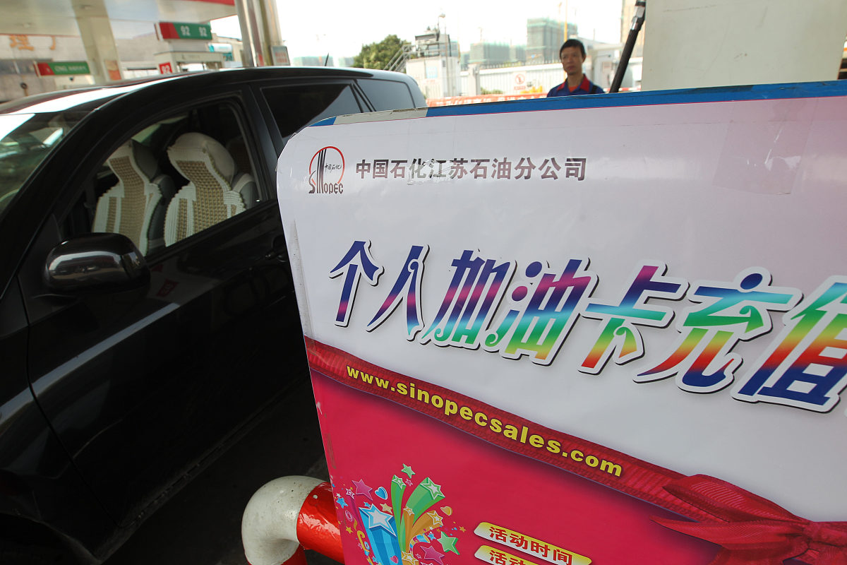 改写：功能描述：该模块是对临时车主出入场的管理。点击入场管理出现如图514所示的界面输入信息如果输入成功就会跳转到如图515的界面出场日期日期显示未出场停车费用显示待结算。点击结算出现如图516界面。