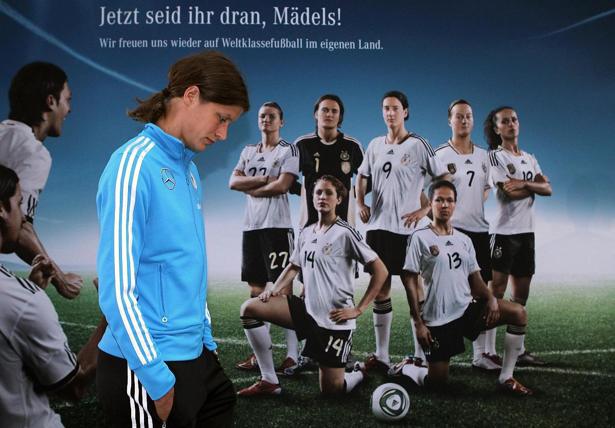2011年6月27日,柏林,2011女足世界杯a组,德国女足召开新闻发布会.***_