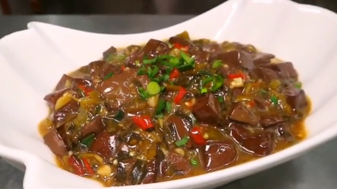 酸菜烧猪血,下饭又清肺