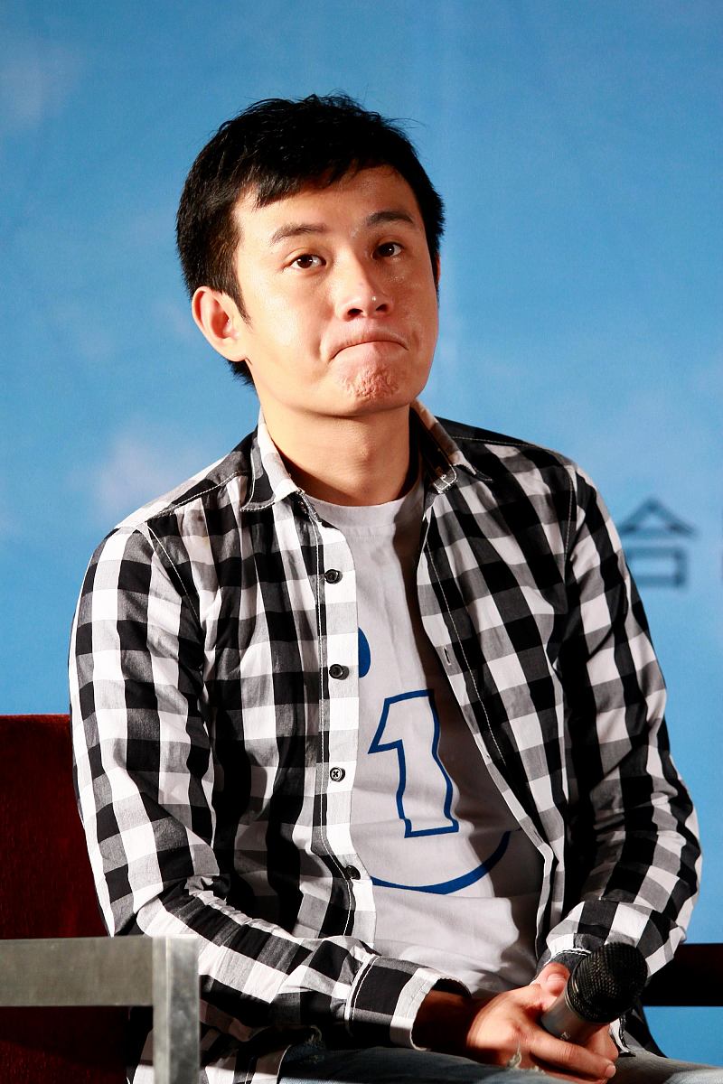 2010年7月22日,北京,电影《万有引力》关机仪式.***_***文章+++_+++万