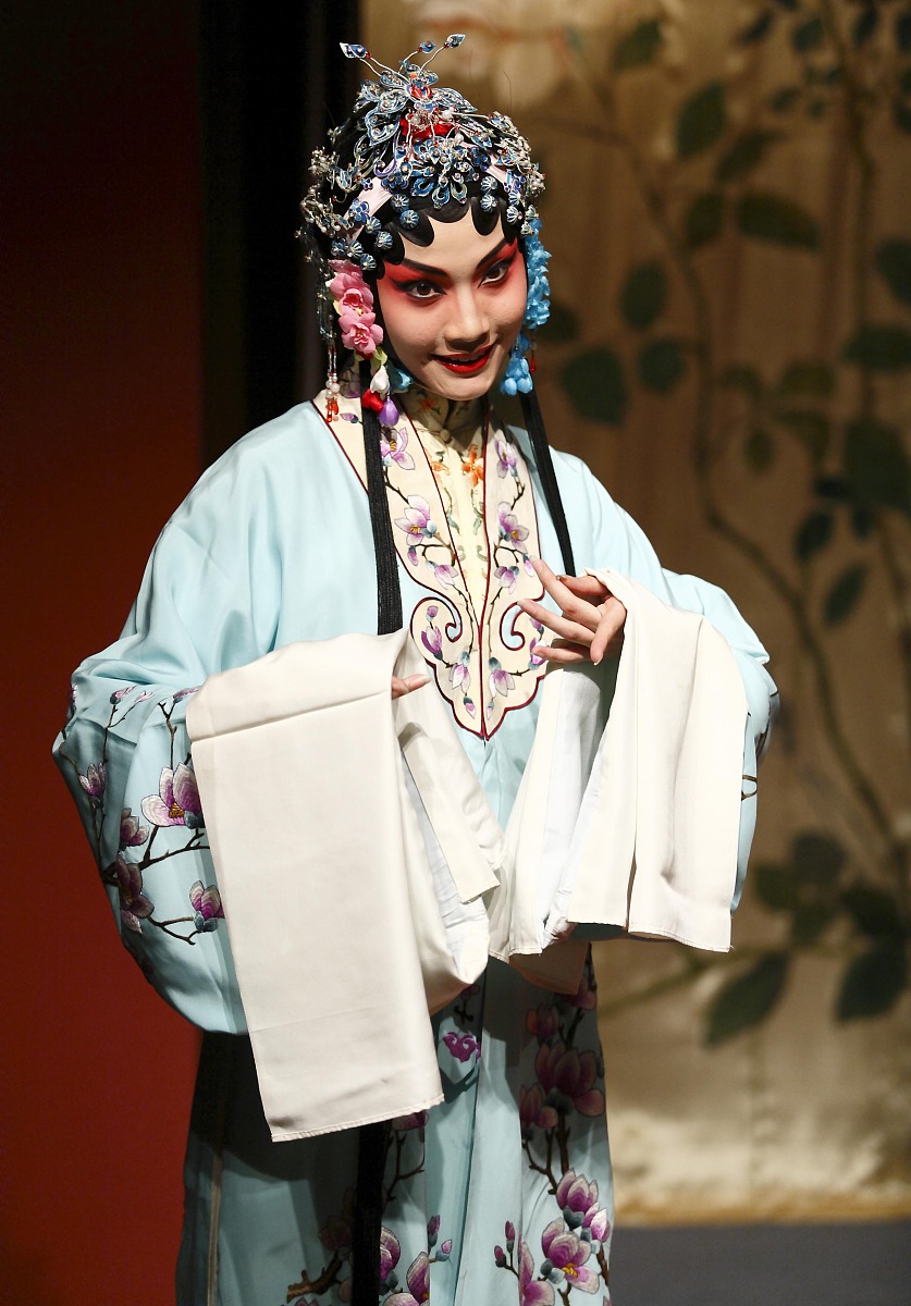 2009年7月17日,上海,《牡丹厅》在小剧场演出.***_***+++_+++昆剧,王
