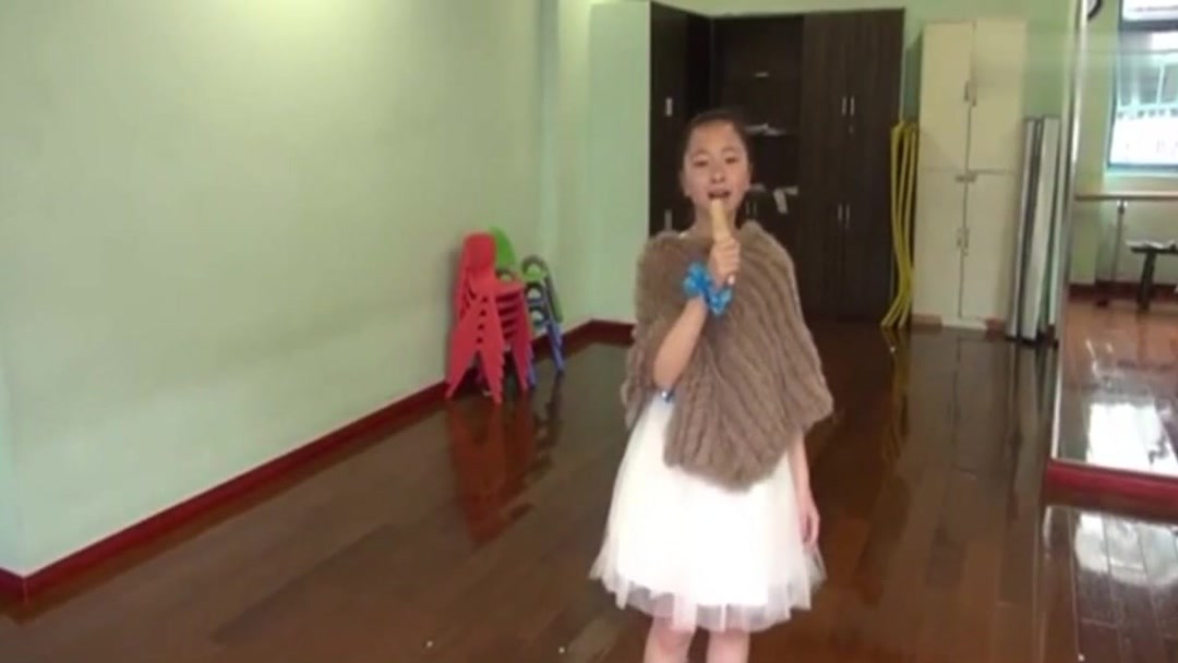 11岁小姚贝娜演唱《鱼》纪念姚贝娜,唱功一流!