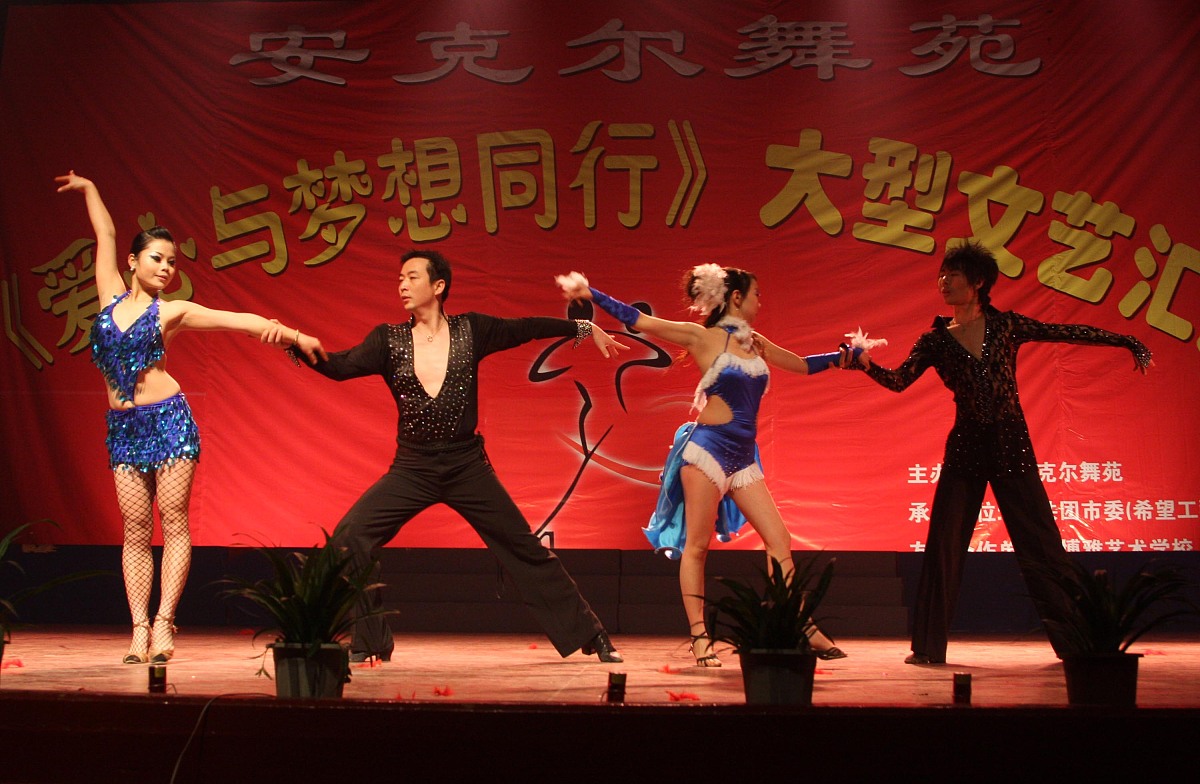 班主任育人故事文章暖心标题