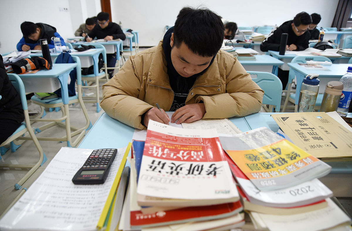 邯郸中专生2022年高考资格解析：条件、流程及备考建议