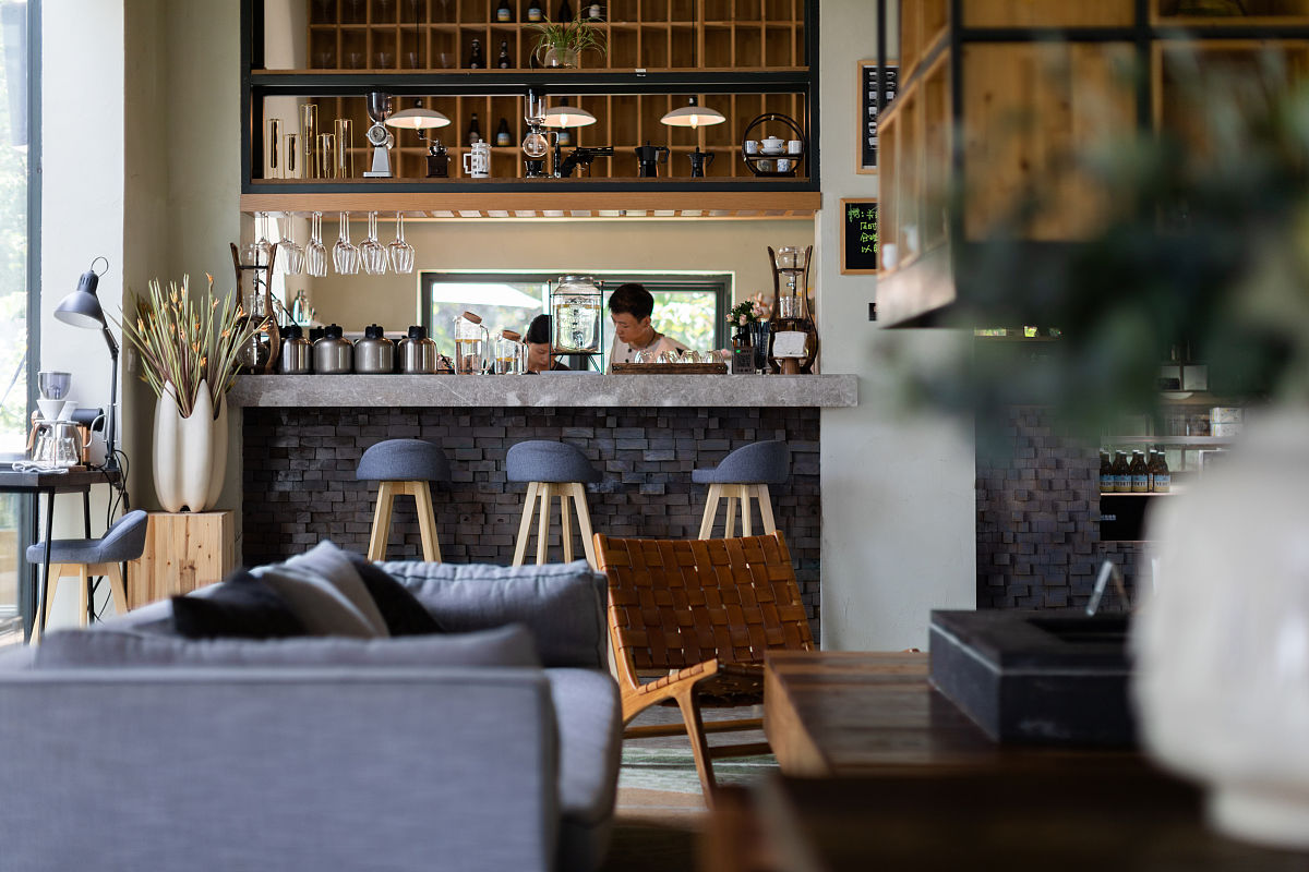 来一杯咖啡，享受慢时光 | [咖啡馆名称]