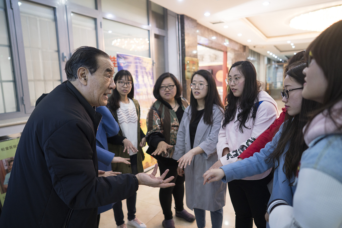 2018年3月24日,北京松堂关怀医院的创立者李伟院长在医院的接待大厅与