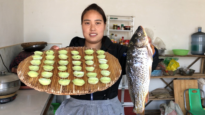 燕子3斤大鱼,30个饺子做酸菜鱼饺子,满满一大盆,吃得真过瘾