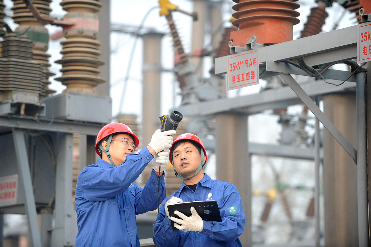 把在整个系统的设计中主要用到的关键技术包括红外测温技术和无线通信技术下面对其原理分别进行介绍。降重