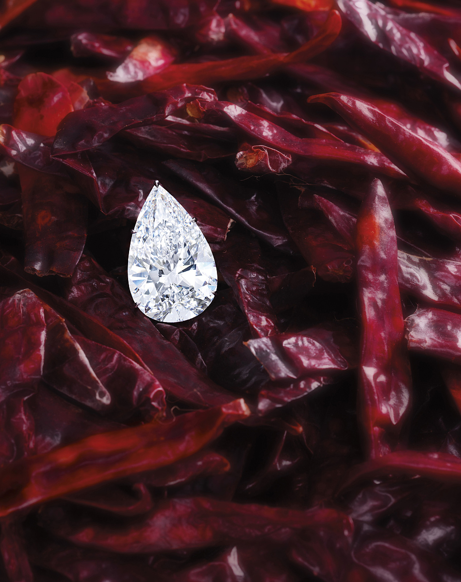 钻石克拉、颜色、净度与价格的关系：基于线性回归的分析