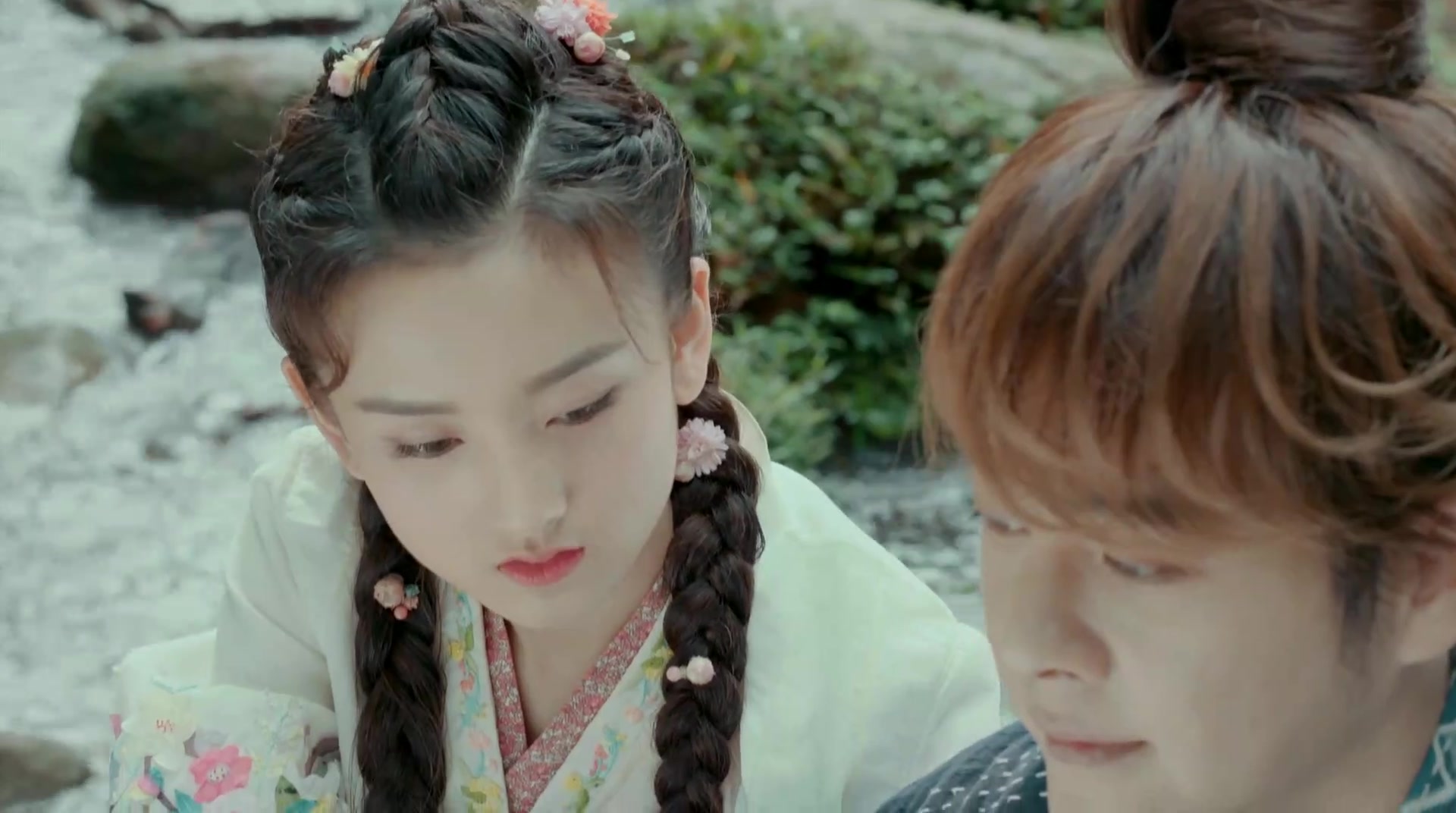 《夜天子》叶小天向夏莹莹撒娇,对其透露自己内心的想法