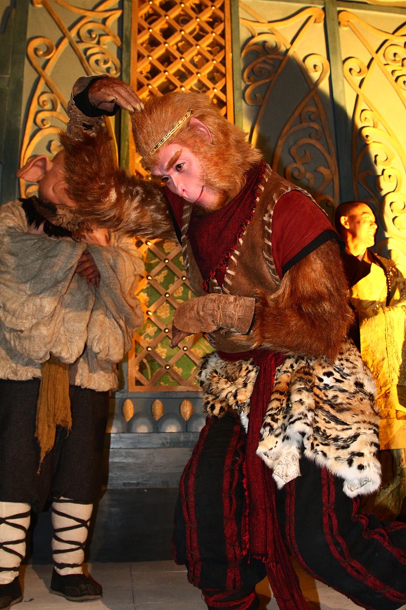 真假美猴王的故事概要简单一点100字