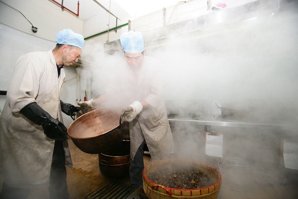 中药灌肠、生大黄敷脐、芒硝外敷缓解腹痛腹胀，操作步骤详解