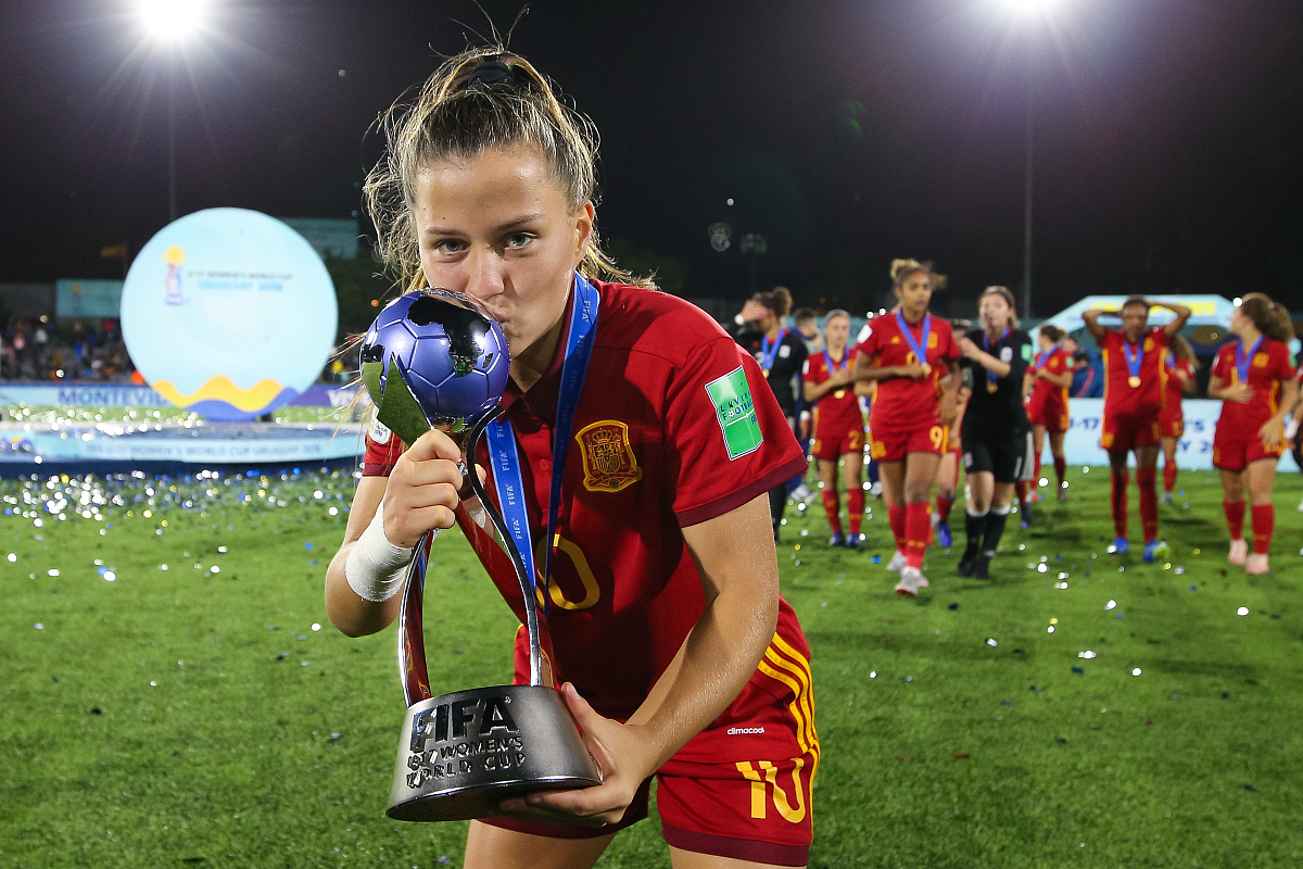 2018年12月1日,乌拉圭,2018 u17女足世界杯决赛,西班牙2-1墨西哥.***_