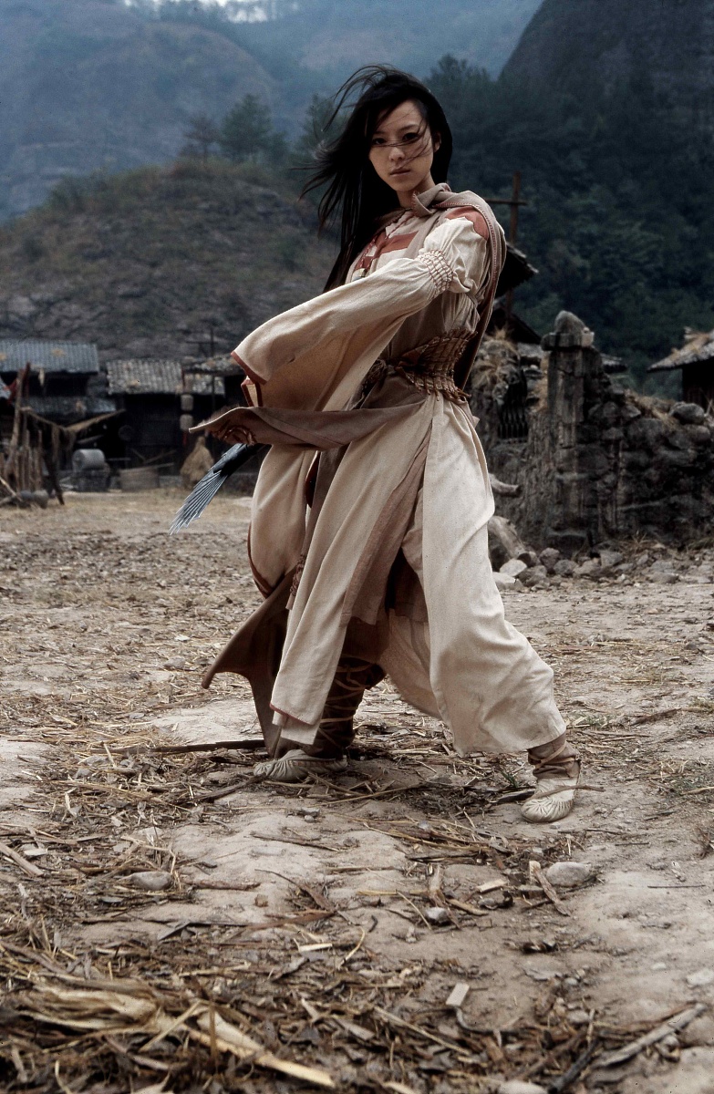 武林女侠的逆袭：被制服后的绝地反击