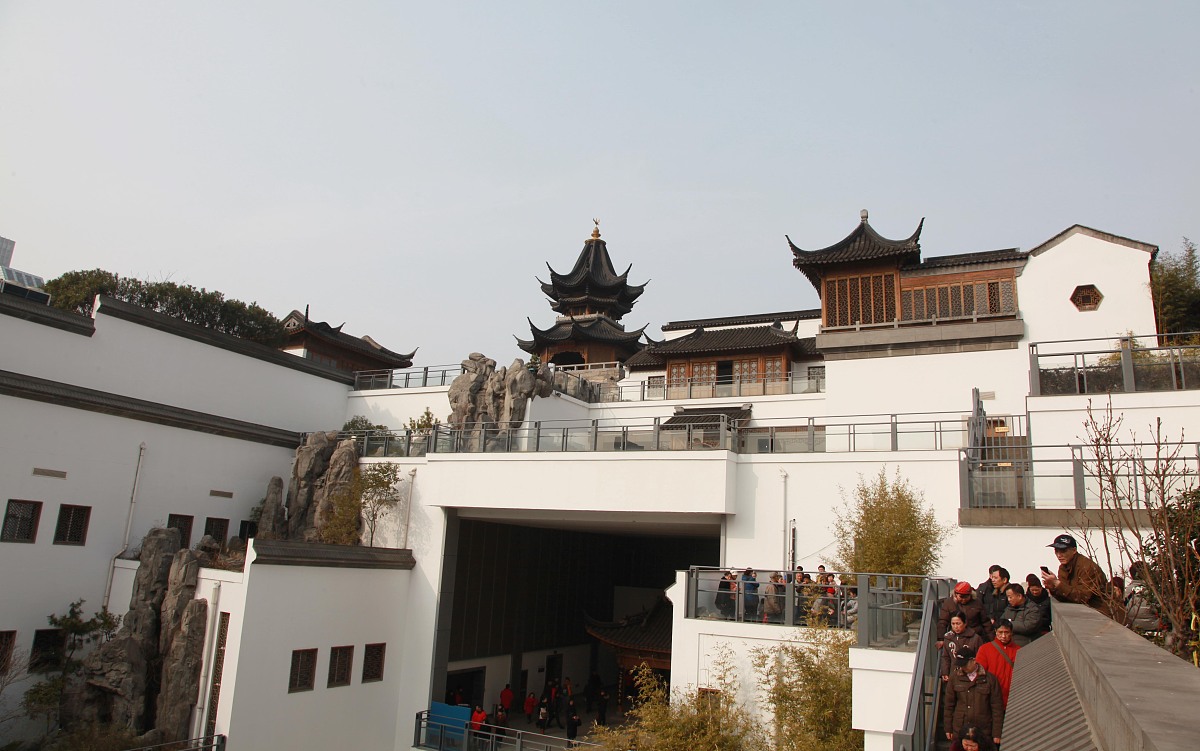 红楼梦读后感：AI解读封建社会的荣辱兴衰