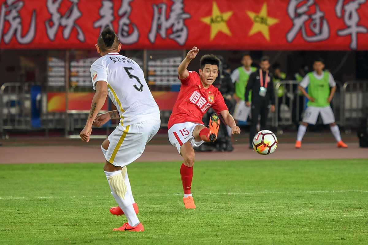 2018中超次轮:广州恒大淘宝5-0长春亚泰 高拉特两射两传
