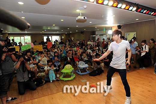 蒙眼舞会游戏：5个超详细任务设定，让你的派对嗨翻天！