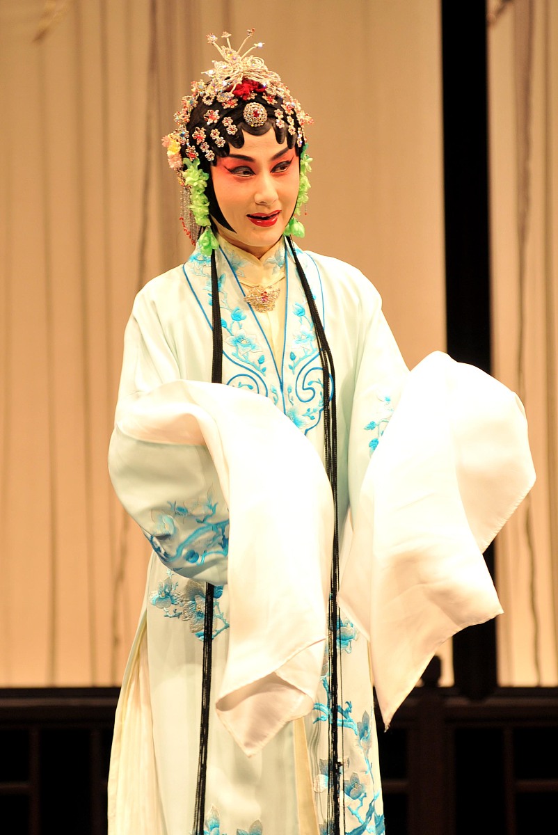 2009年6月26日,南京,昆剧《钗钏记 落园》由江苏省昆剧院演出.***_***