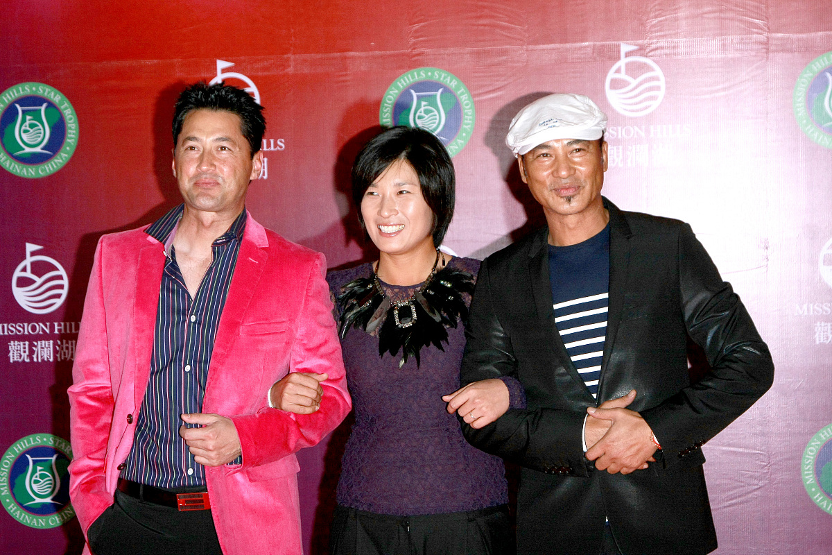 2010年10月27日,海口,观澜湖高尔夫招待晚会.***_***王敏德夫妇   任