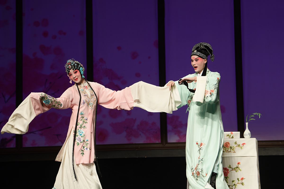 摘锦版《牡丹亭》是昆山当代昆剧院传承的首个全本戏,由著名昆曲表演